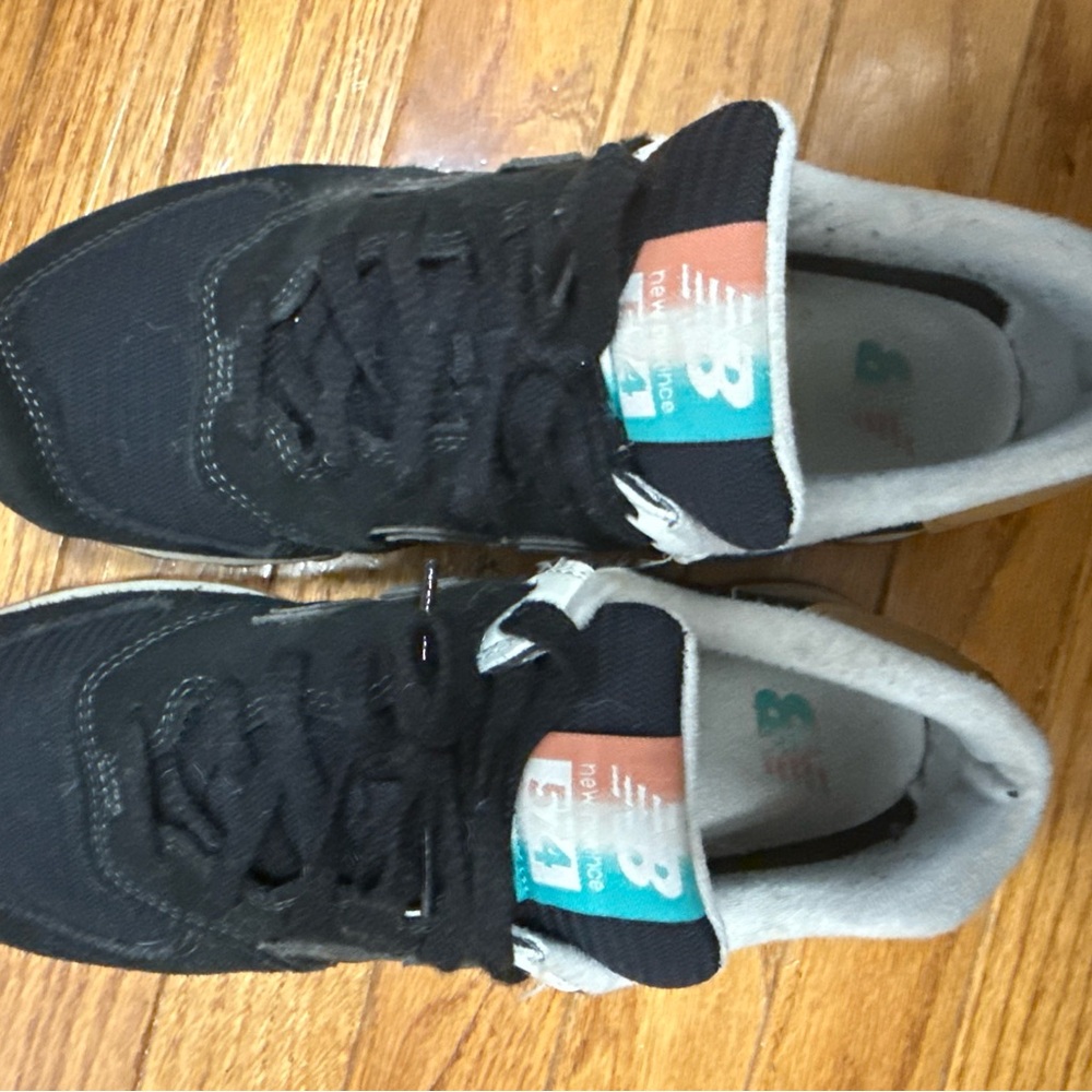 New Balance Black and white 574 Sneakers